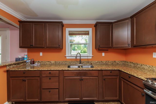115 E Streeter Avenue, Muncie, IN 47303