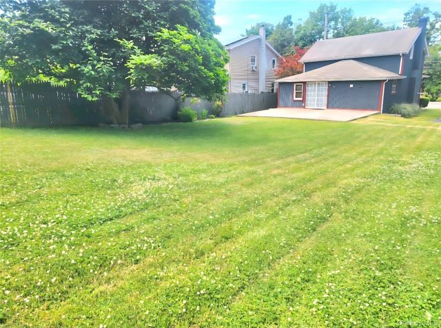 9 Maple Street, Glenham, NY 12527