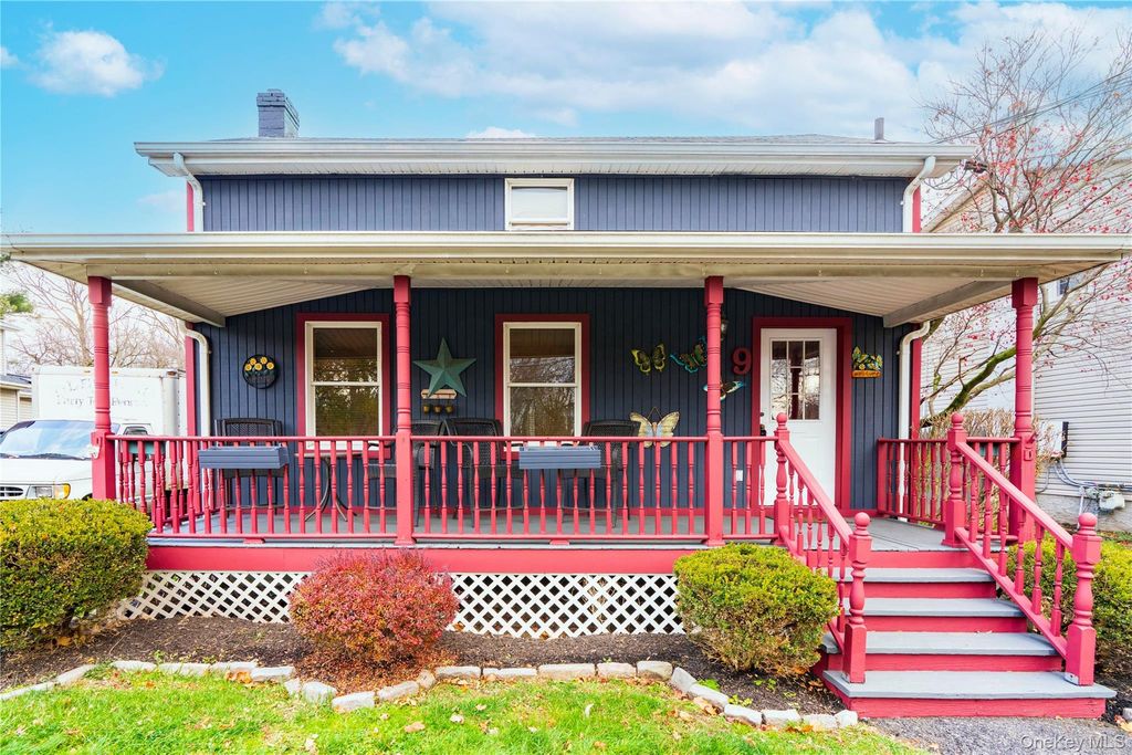 9 Maple Street, Glenham, NY 12527