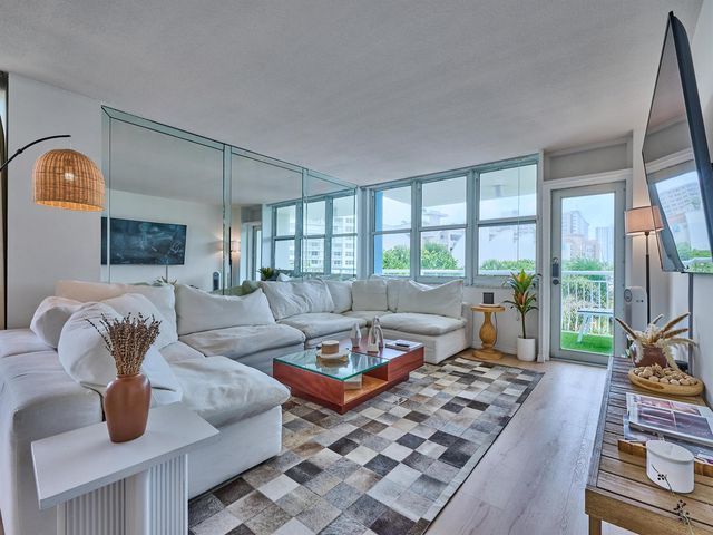 301 N Ocean Boulevard 306, Pompano Beach, FL 33062