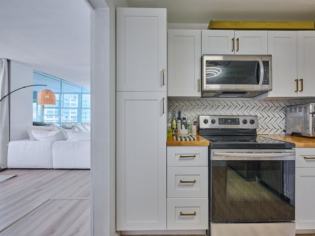 301 N Ocean Boulevard 306, Pompano Beach, FL 33062