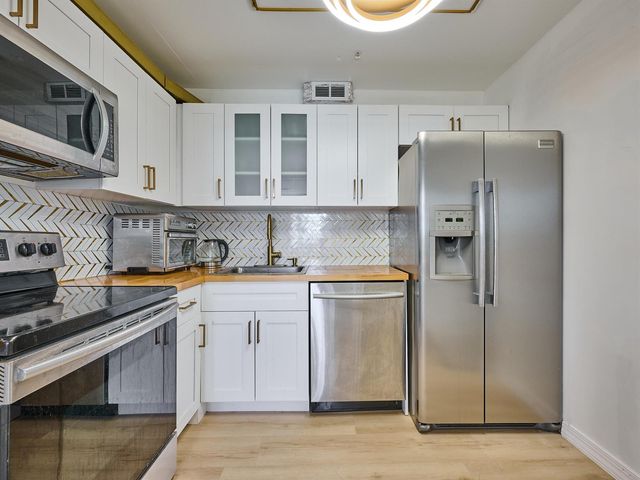 301 N Ocean Boulevard 306, Pompano Beach, FL 33062