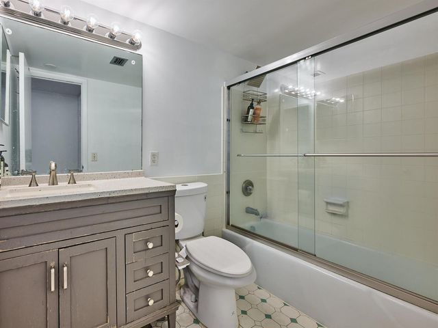 301 N Ocean Boulevard 306, Pompano Beach, FL 33062