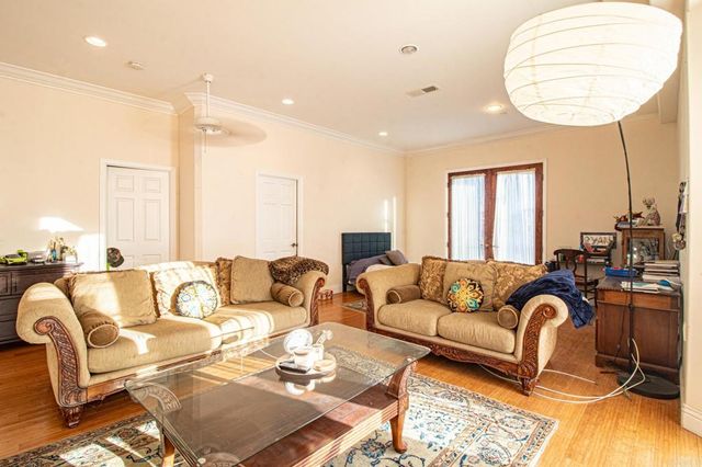 2057 Via Rancho Parkway, Escondido, CA 92029
