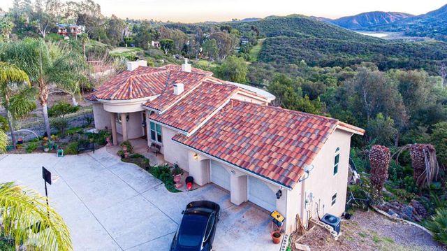 2057 Via Rancho Parkway, Escondido, CA 92029