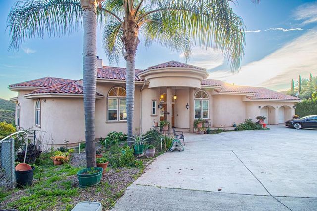 2057 Via Rancho Parkway, Escondido, CA 92029