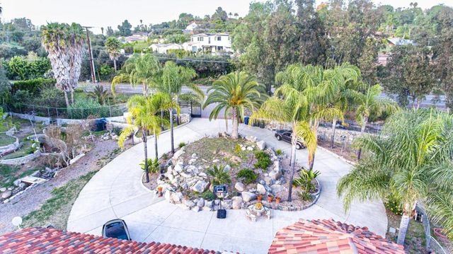 2057 Via Rancho Parkway, Escondido, CA 92029