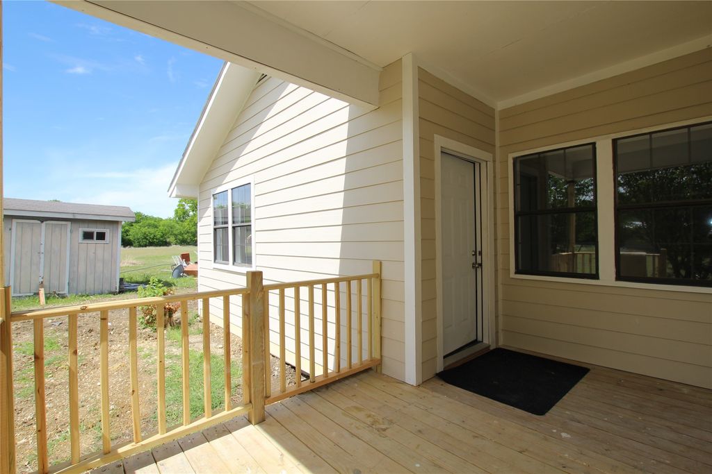 106 Austin Street, Alvarado, TX 76009