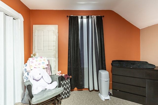 803 Tarkiln Hill Rd, New Bedford, MA 02745