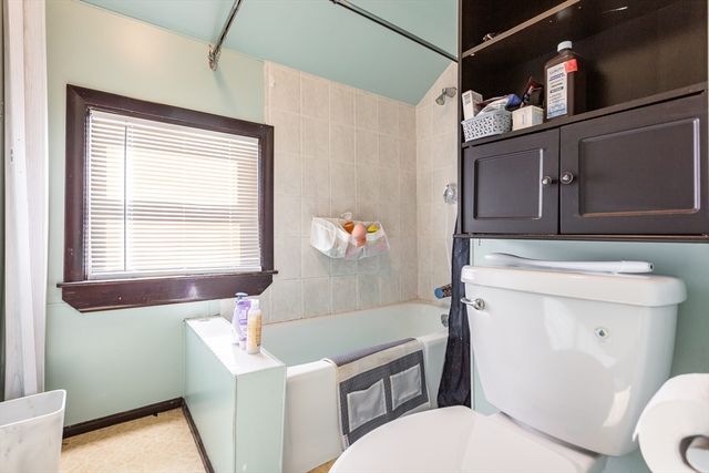 803 Tarkiln Hill Rd, New Bedford, MA 02745