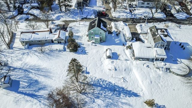 803 Tarkiln Hill Rd, New Bedford, MA 02745