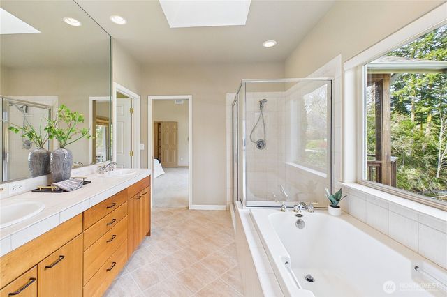 154 Skiff Lane, Port Ludlow, WA 98365