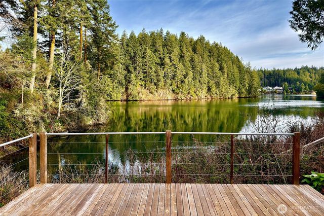 154 Skiff Lane, Port Ludlow, WA 98365