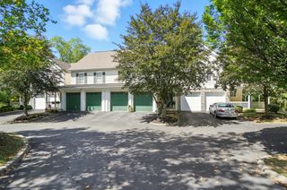 304 Sycamore Woods Lane, Columbus, OH 43230