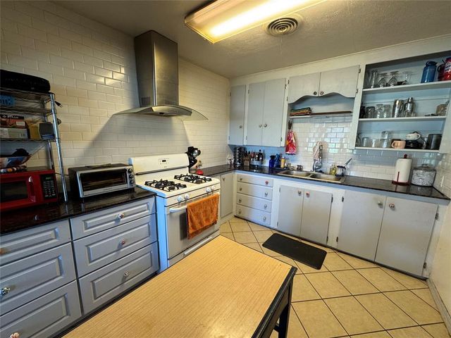 9521 N Walker Avenue, Oklahoma City, OK 73114