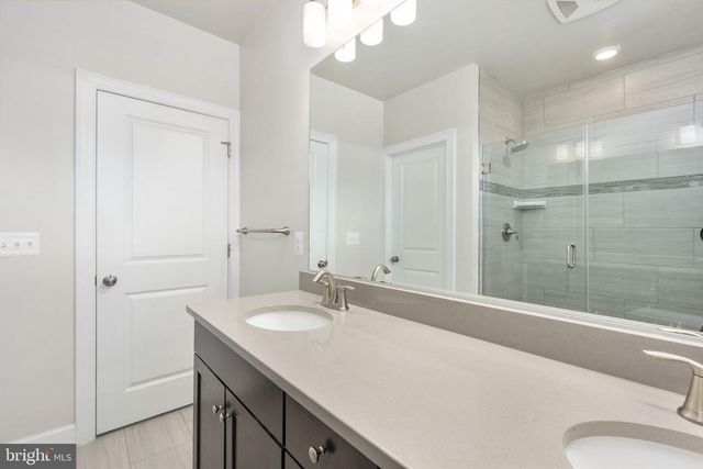 43433 STONEWOOD CROSSING TER, Ashburn, VA 20148