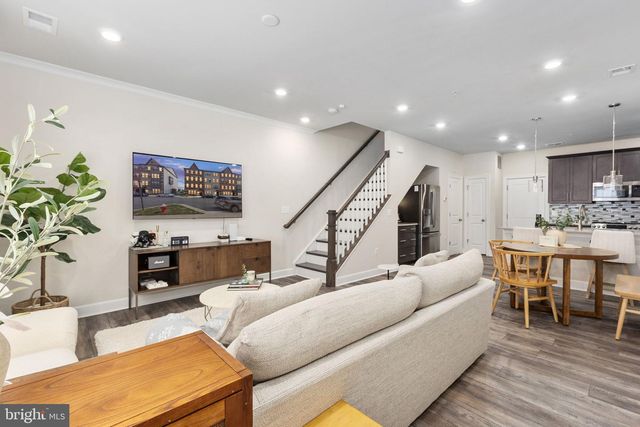 43433 STONEWOOD CROSSING TER, Ashburn, VA 20148
