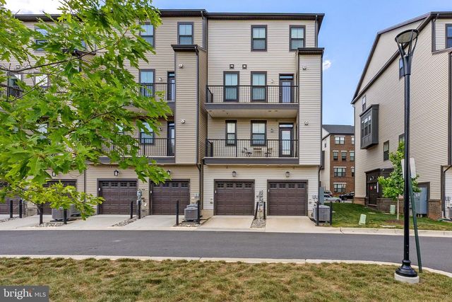 43433 STONEWOOD CROSSING TER, Ashburn, VA 20148