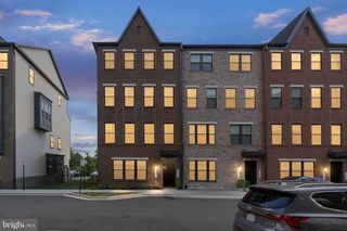 43433 STONEWOOD CROSSING TER, Ashburn, VA 20148