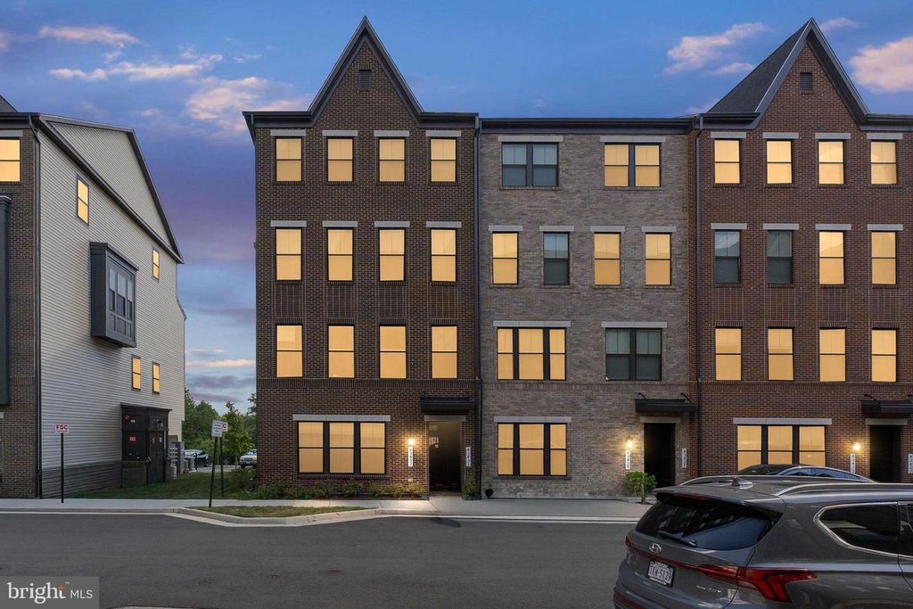 43433 STONEWOOD CROSSING TER, Ashburn, VA 20148