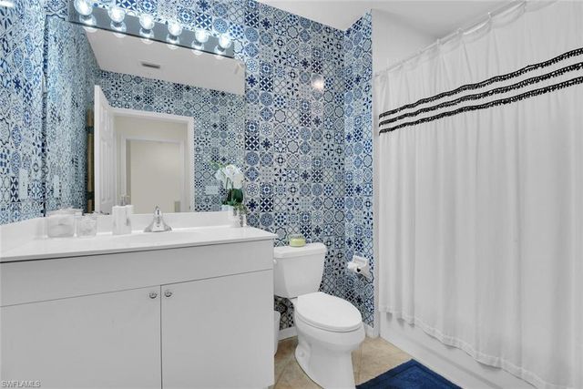 450 Launch CIR 602, Naples, FL 34108