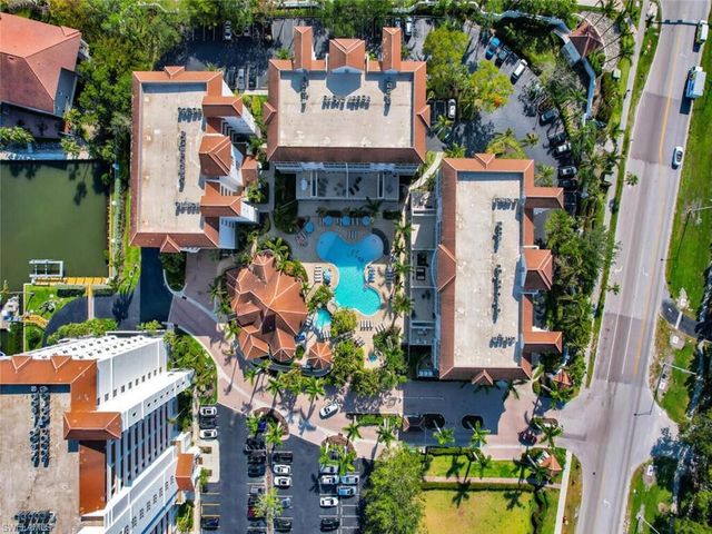 450 Launch CIR 602, Naples, FL 34108