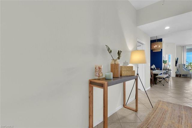 450 Launch CIR 602, Naples, FL 34108