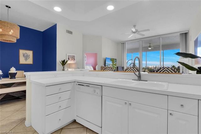 450 Launch CIR 602, Naples, FL 34108