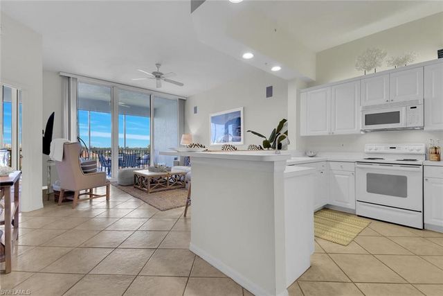 450 Launch CIR 602, Naples, FL 34108