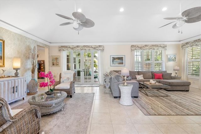 2830 Saint Barts Square, Vero Beach, FL 32967