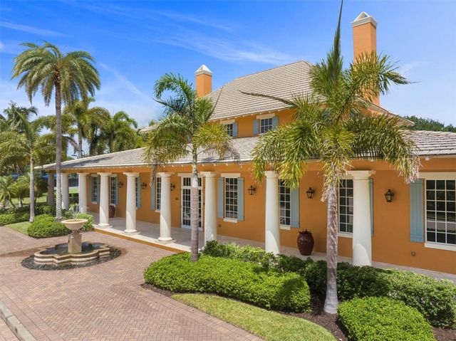 2830 Saint Barts Square, Vero Beach, FL 32967