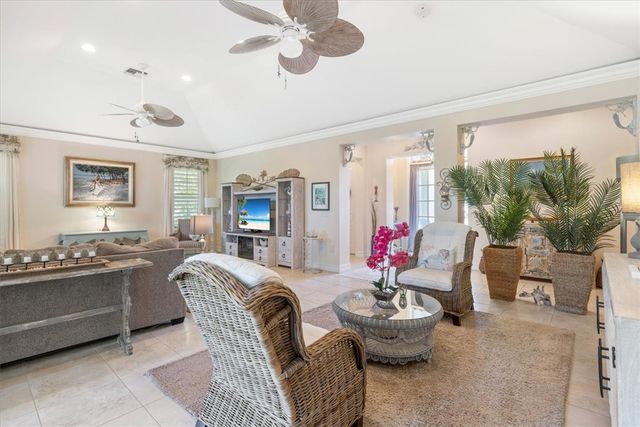 2830 Saint Barts Square, Vero Beach, FL 32967