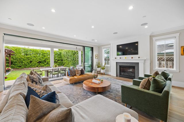 2724 Eaton Avenue, San Carlos, CA 94070