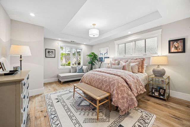 2724 Eaton Avenue, San Carlos, CA 94070