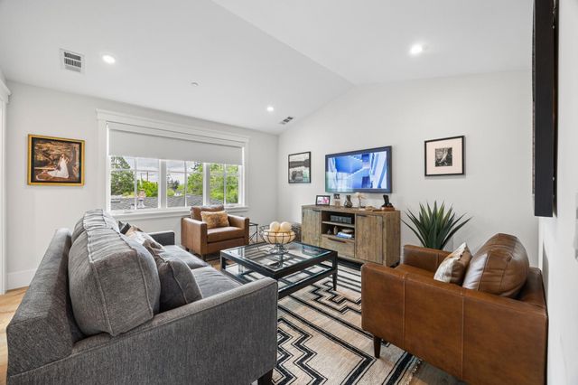 2724 Eaton Avenue, San Carlos, CA 94070