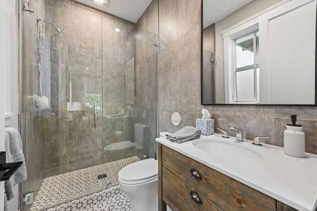 2724 Eaton Avenue, San Carlos, CA 94070