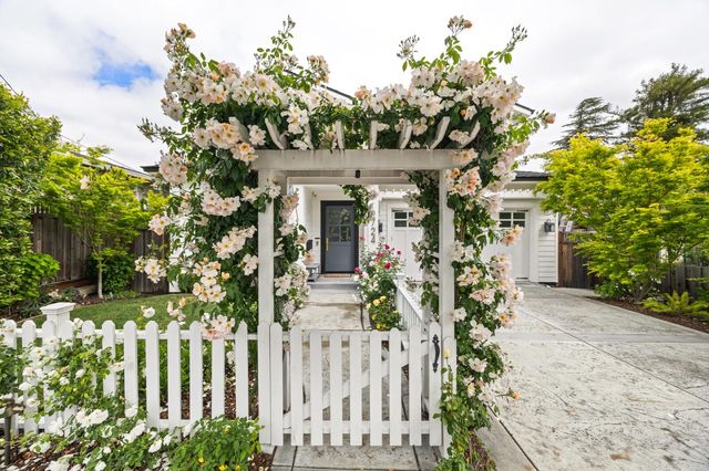 2724 Eaton Avenue, San Carlos, CA 94070