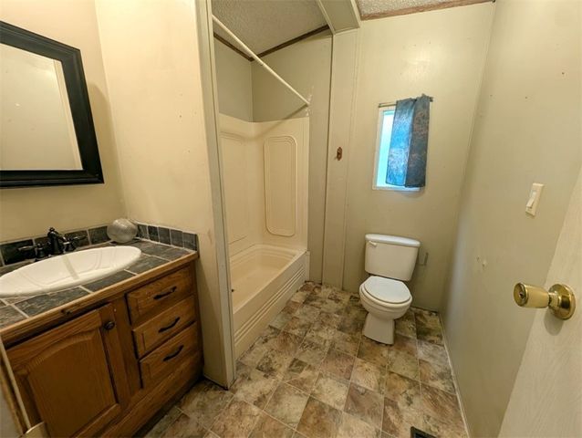 12346 Riggs Lane, Lead Hill, AR 72644