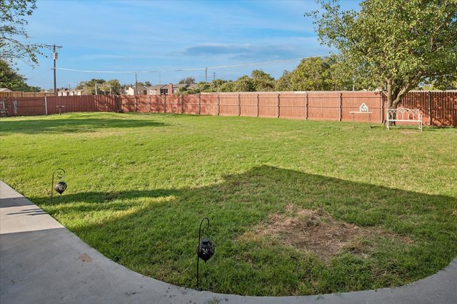 10102 Laingtree Drive, Dallas, TX 75243