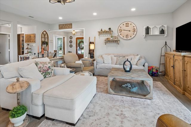10102 Laingtree Drive, Dallas, TX 75243