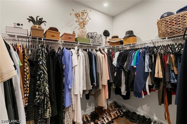 7797 Bristol CIR, Naples, FL 34120