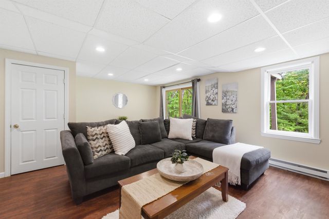 21 Sullivan Court, Salem, NH 03079