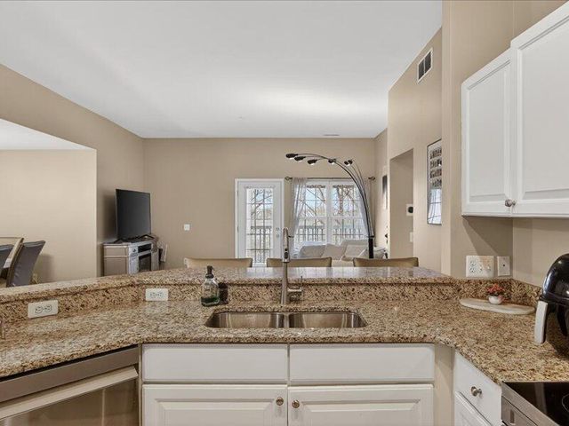 1089 Joyce Lane 88, Scio Twp, MI 48103