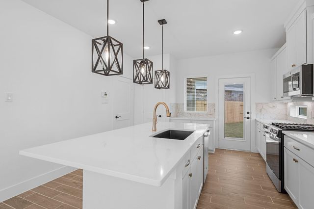 1302 Shaded Rock Drive, Missouri City, TX 77459