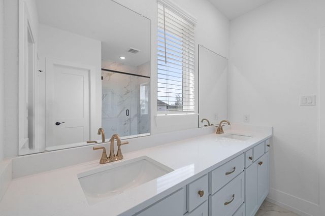 1302 Shaded Rock Drive, Missouri City, TX 77459