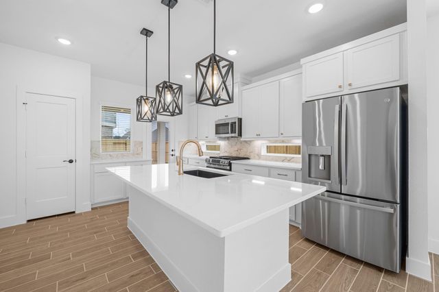 1302 Shaded Rock Drive, Missouri City, TX 77459