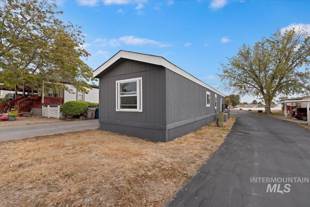 8257 Blue Rim Ln. #27, Boise, ID 83716 photo 3