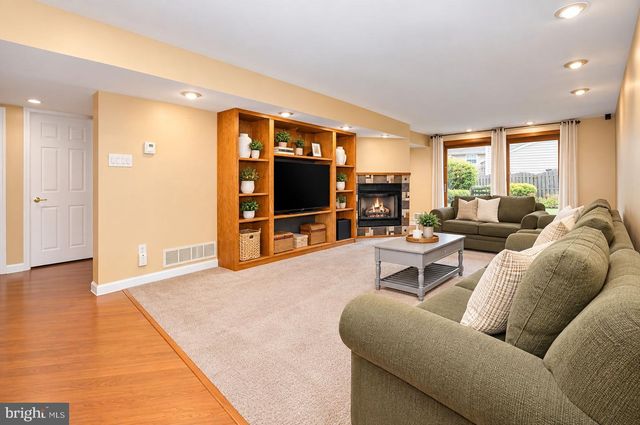 1911 BRIDGETOWN PIKE, Feasterville Trevose, PA 19053