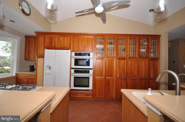1911 BRIDGETOWN PIKE, Feasterville Trevose, PA 19053