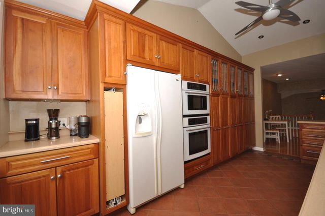 1911 BRIDGETOWN PIKE, Feasterville Trevose, PA 19053